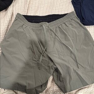 Lululemon Men’s Bowline Shorts - green XL 8 inch inseam